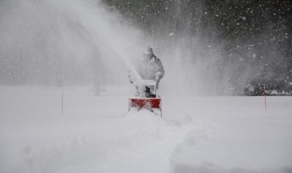 snow-removal-1853220_1920